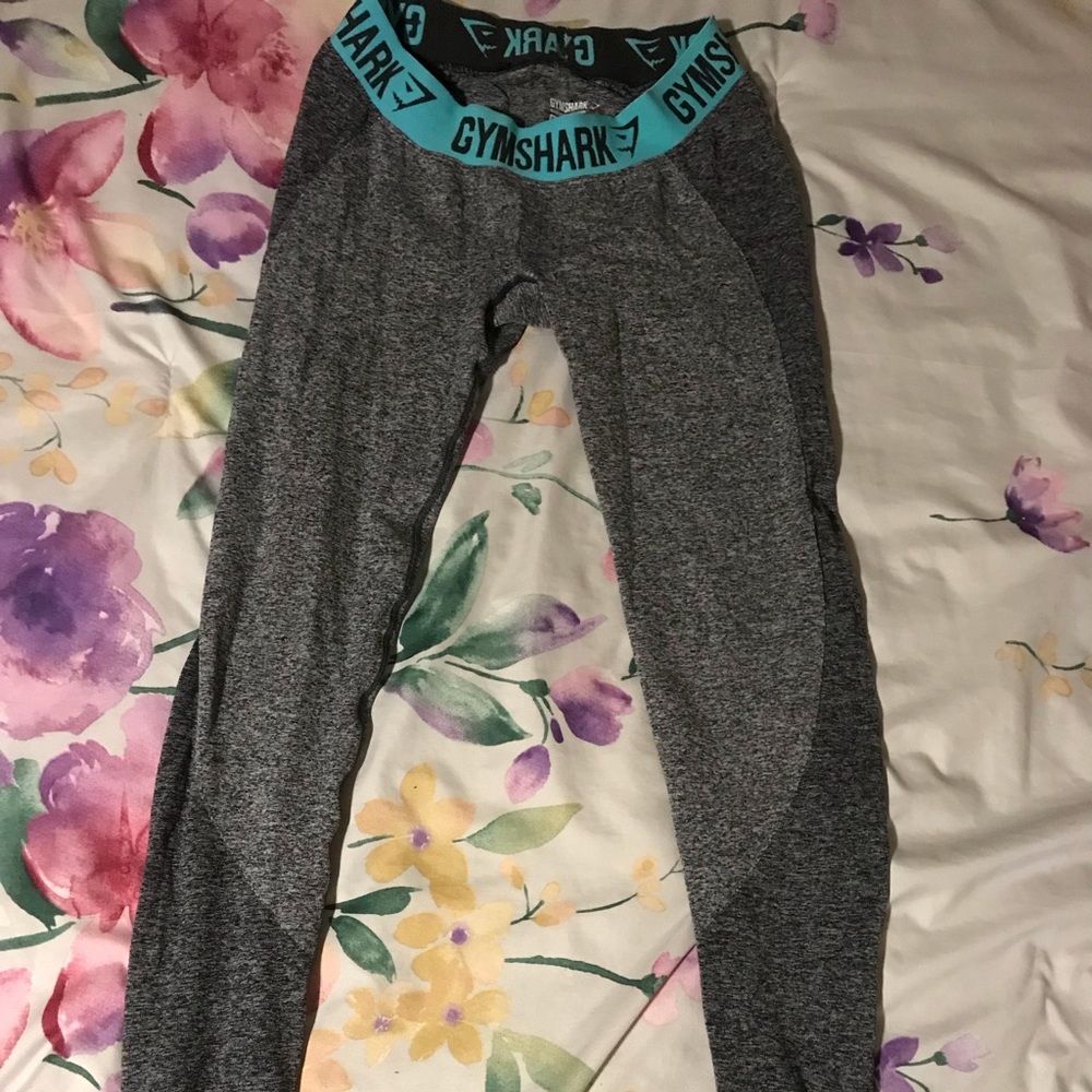 GYM SHARK LEGGINGS GREY